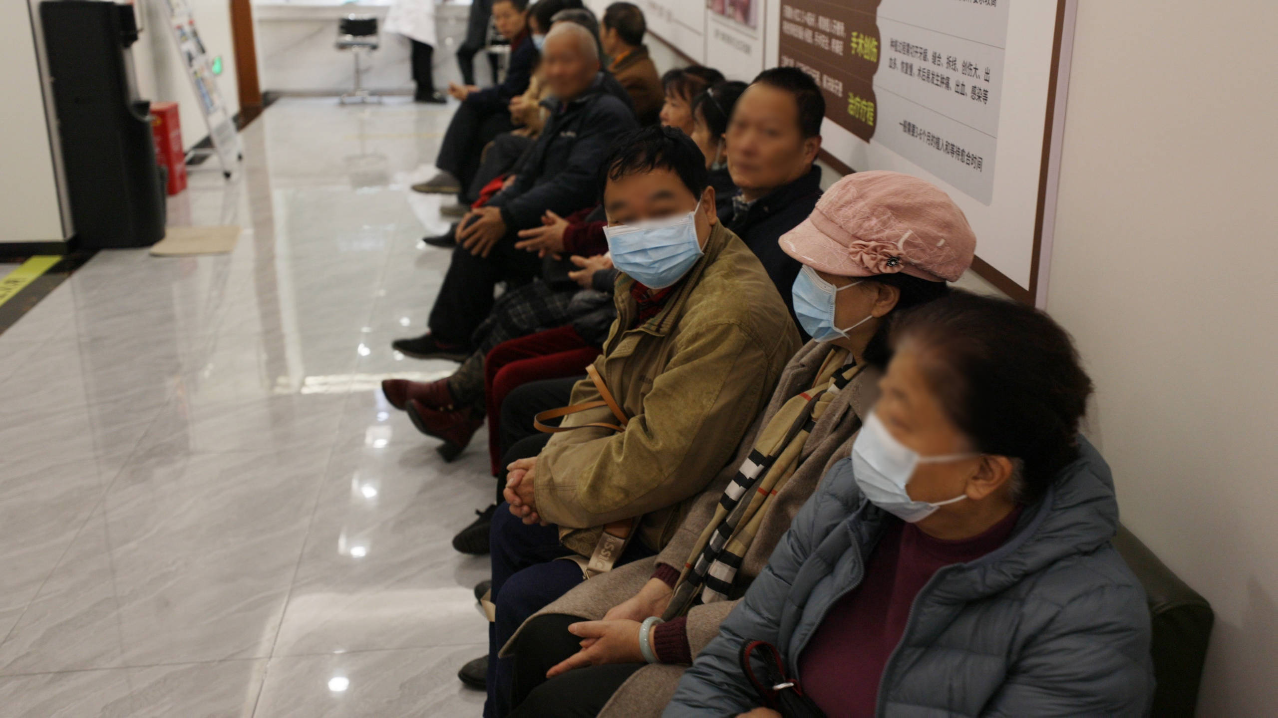武汉新闻聚焦：为什么有的人拔牙后当天就可以种牙？