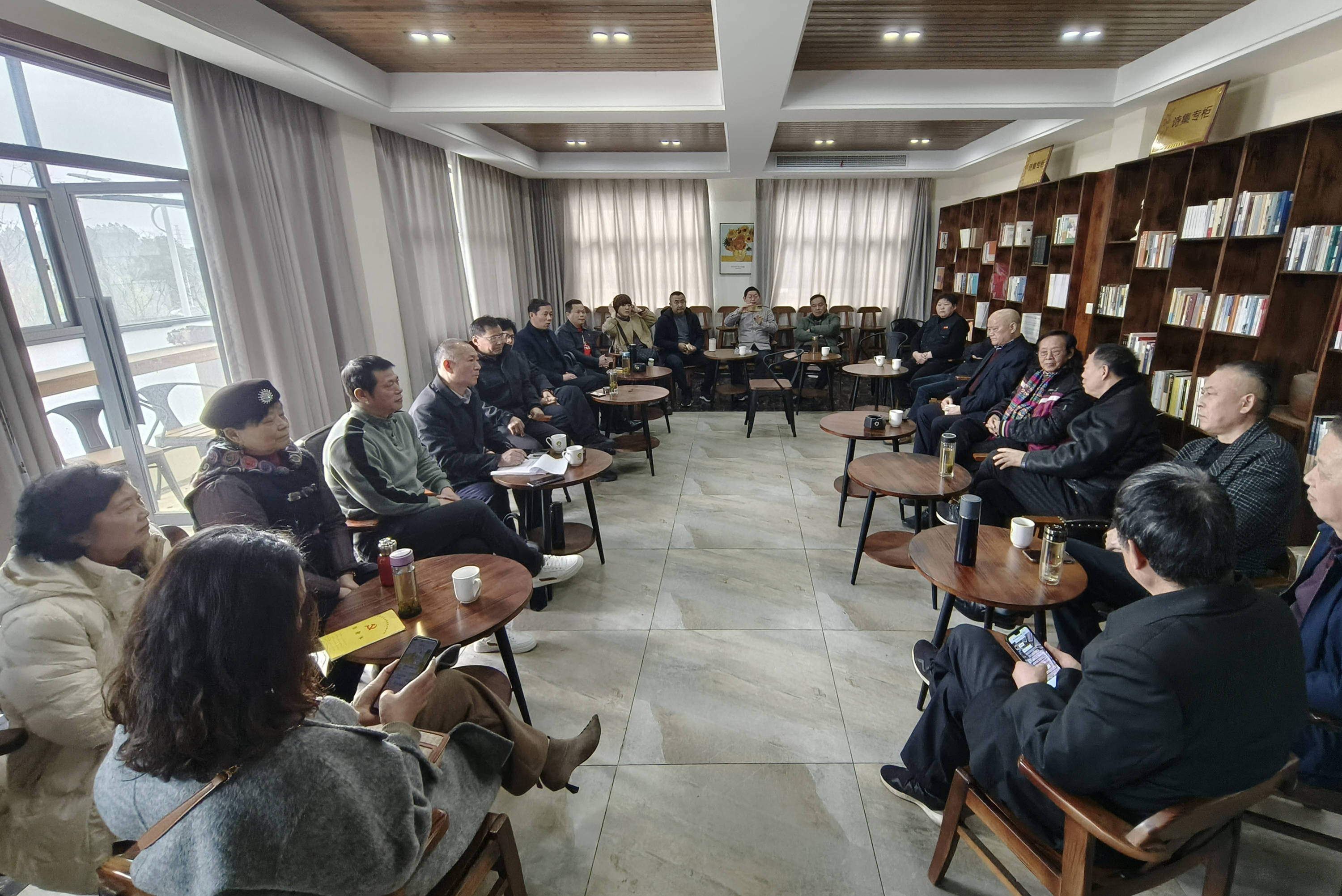首届“祖国你好”红色主题诗歌朗诵大赛筹备座谈会在怀宁县召开