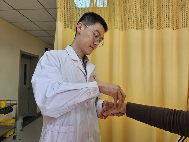 新闻周刊丨山村老中医，是个90后