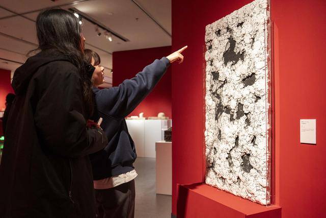 中国传统服饰文化研究与艺术创作展在湖南株洲开幕