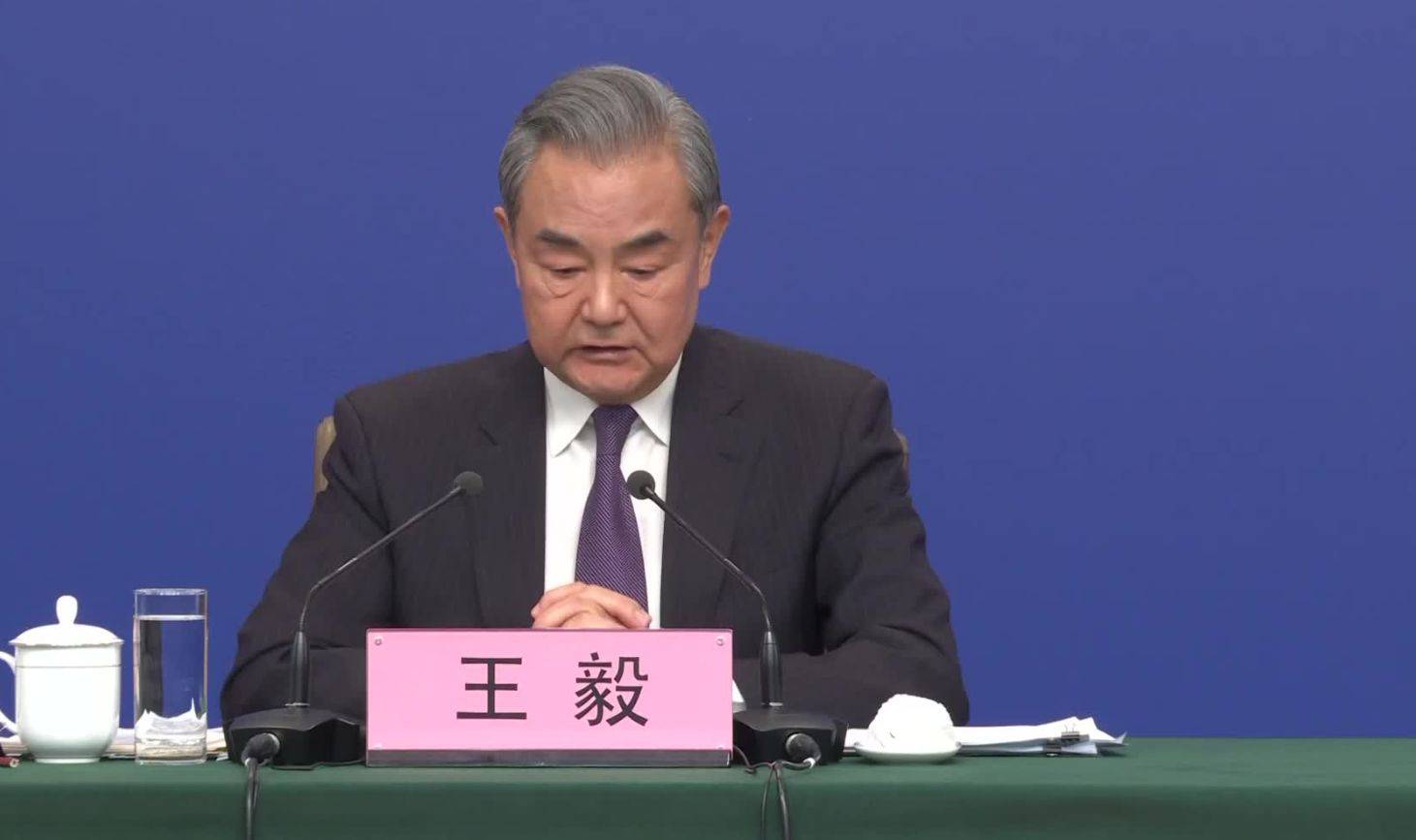 王毅访问俄罗斯，指明当前中俄关系有三大特质