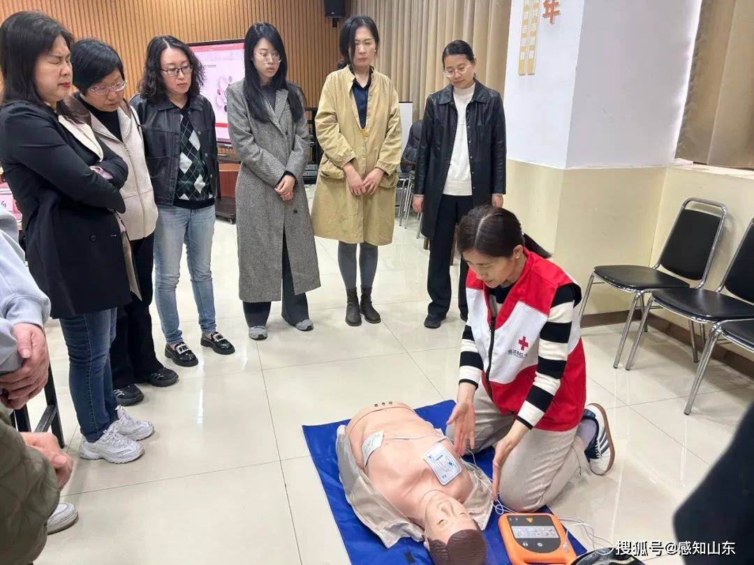 感知山东| 共青团临沂市委开展心肺复苏应急救护培训