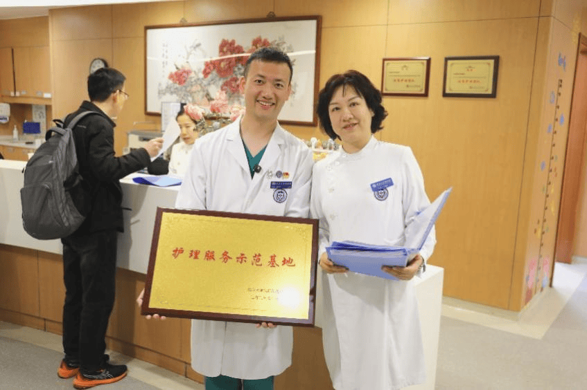 “国际”新闻 | “专业精度+服务温度” 神经外科病区树立护理新标杆