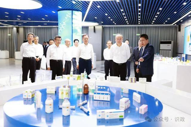 2025年京津冀党政主要领导座谈会在河北举行