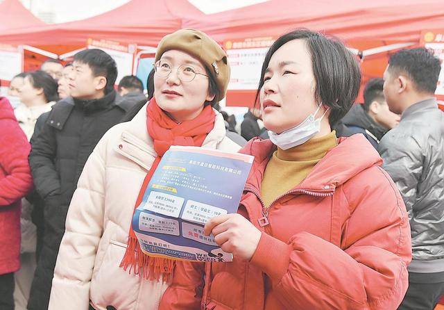安徽阜阳：“职通车”畅通就业路