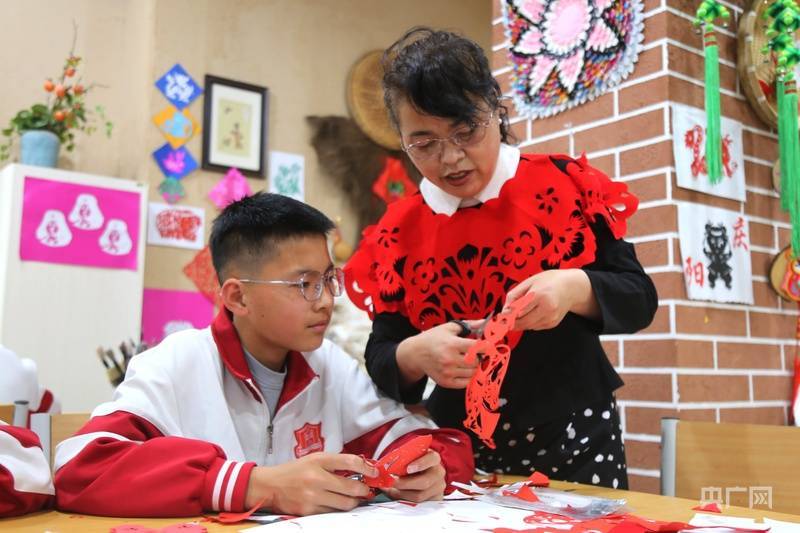 甘肃庆阳西峰区：非遗技艺在传承中焕发新活力